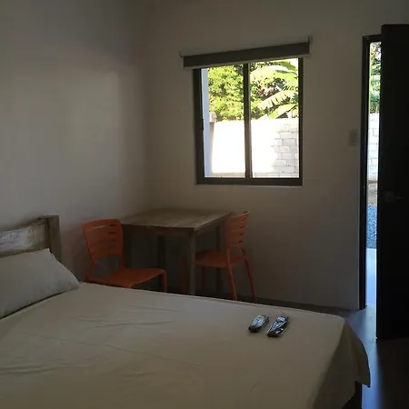 Inn Bumblebee Tanay