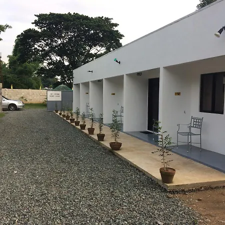 Bumblebee Inn Tanay